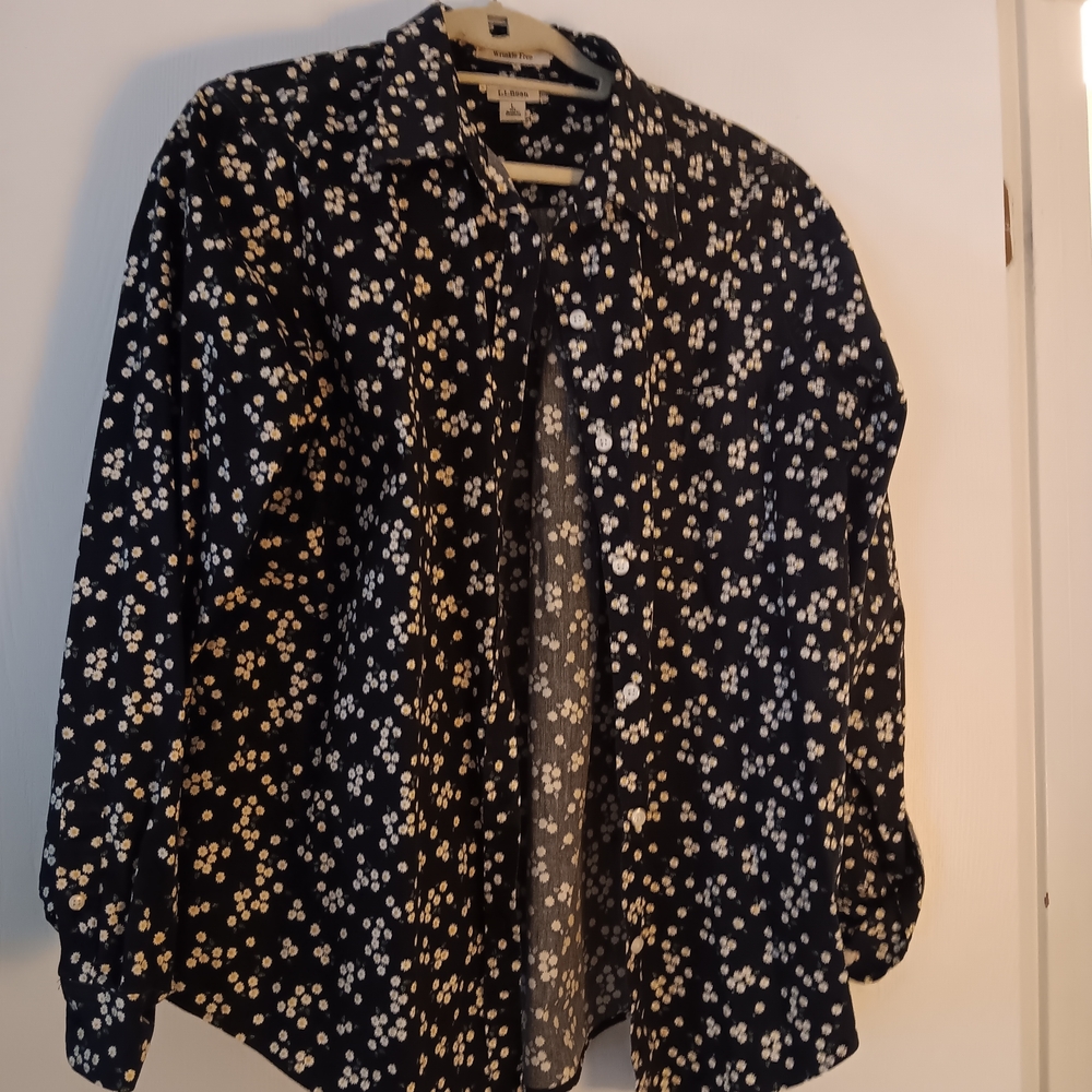 L.L. Bean Navy Blue and White Floral Button-up Shirt